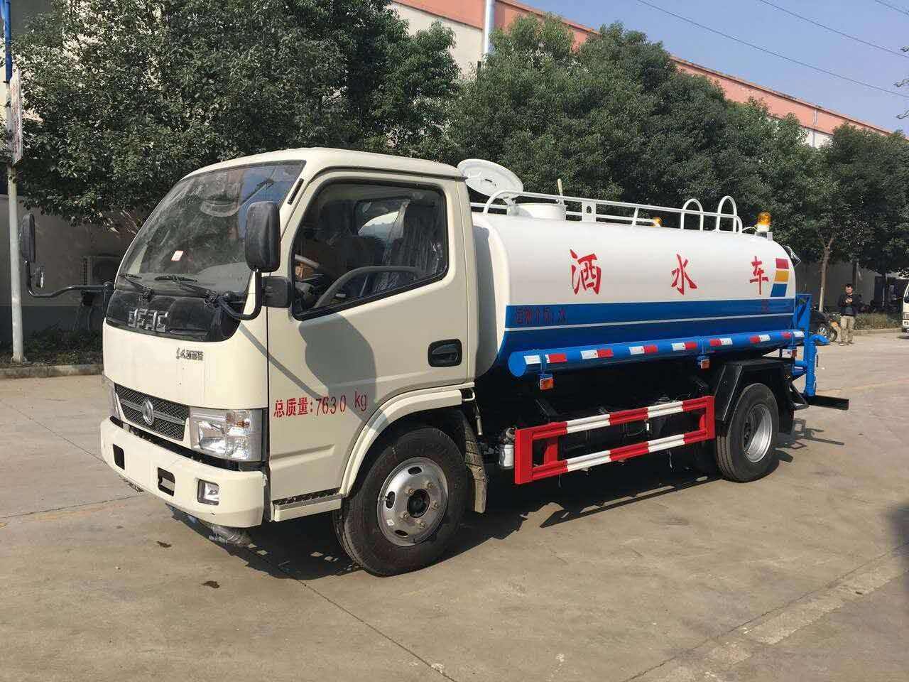 5噸灑水車在哪里有賣？湖北楚勝汽車13886887089